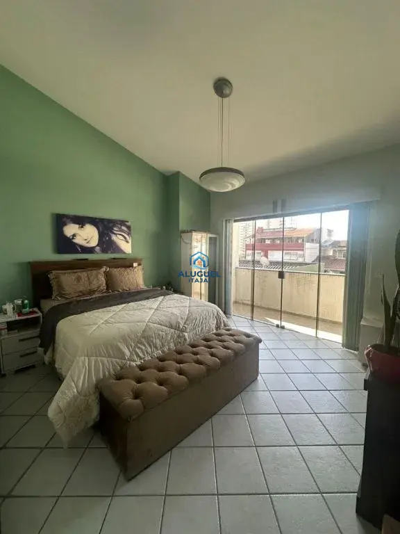 Casa para Aluguel em Itajaí no Centro com 5 Quartos | Academia / Ginásio e 2 Vagas de Garagem - Foto 8