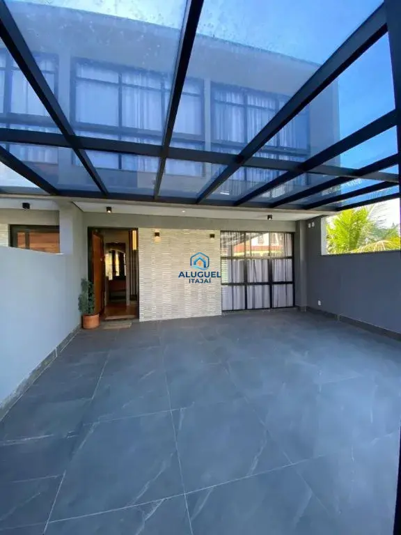 Sobrado para Venda em Itajaí no Cabeçudas com 3 Quartos e 170m² | 1 Suíte e 2 Vagas de Garagem - Foto 18
