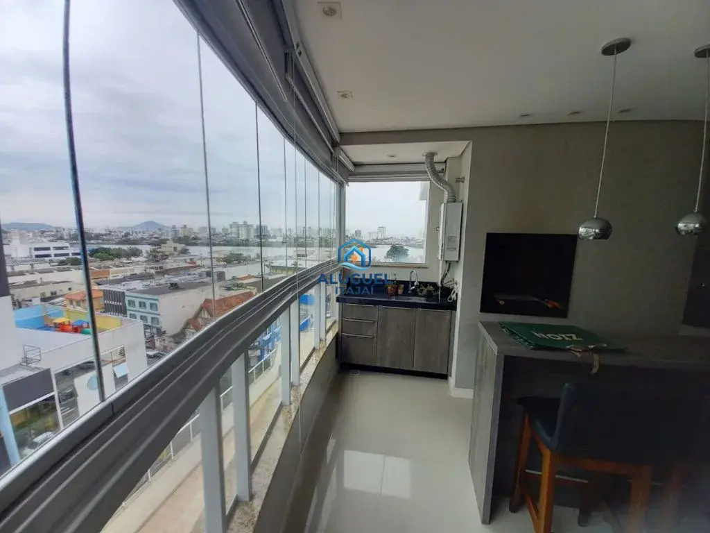 Casa para Aluguel em Itajaí no Centro com 3 Quartos | Piscina e Salão de Festas - Foto 11