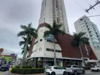 Casa para Aluguel em Itajaí no Centro com 3 Quartos | Piscina e Salão de Festas - Foto 1