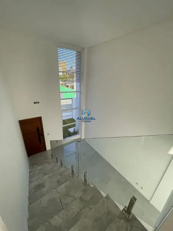 Casa para Venda em Itajaí no São João com 3 Quartos e 163m² | Varanda Gourmet e Academia / Ginásio - Foto 4
