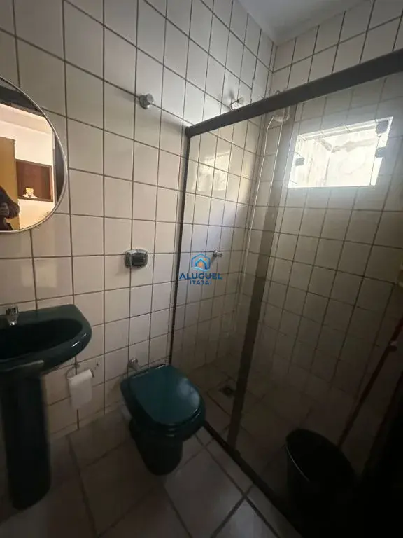 Casa para Aluguel em Itajaí no Centro com 5 Quartos | Academia / Ginásio e 2 Vagas de Garagem - Foto 1