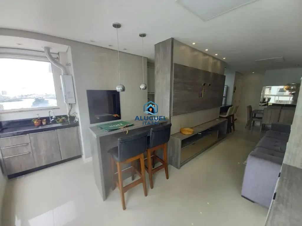 Casa para Aluguel em Itajaí no Centro com 3 Quartos | Piscina e Salão de Festas - Foto 4