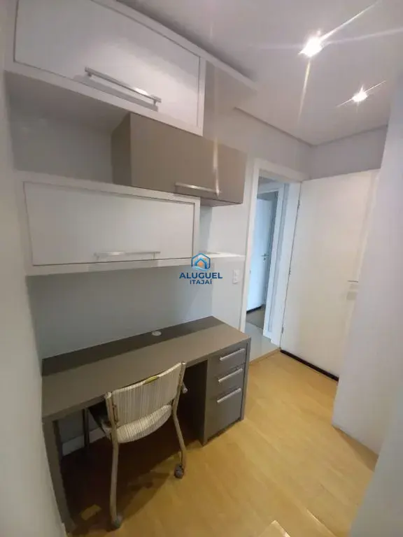 Casa para Aluguel em Itajaí no Centro com 3 Quartos | Piscina e Salão de Festas - Foto 13