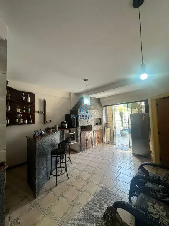 Casa para Aluguel em Itajaí no Centro com 5 Quartos | Academia / Ginásio e 2 Vagas de Garagem - Foto 30