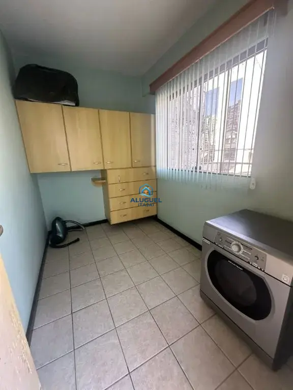 Casa para Aluguel em Itajaí no Centro com 5 Quartos | Academia / Ginásio e 2 Vagas de Garagem - Foto 23