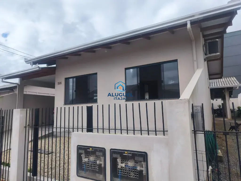 Casa para Aluguel em Itajaí no Salseiros com 2 Quartos e 67m² | Academia / Ginásio e 2 Vagas de Garagem - Foto 1