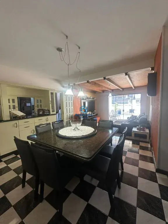 Casa para Aluguel em Itajaí no Centro com 5 Quartos | Academia / Ginásio e 2 Vagas de Garagem - Foto 34