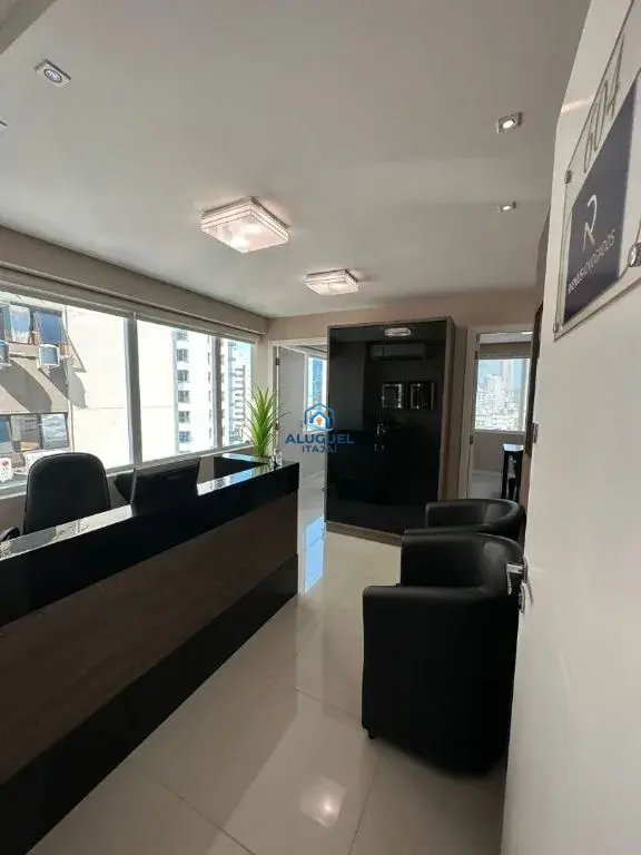 Sala Comercial para Aluguel em Itajaí no Centro | Mobiliado e 1 Vaga de Garagem - Foto 2
