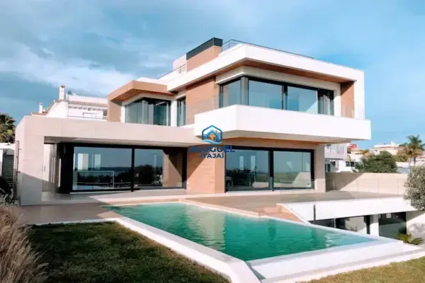 Casa para Aluguel em  com 5 Quartos e 81m² | Quadra Esportiva e Academia / Ginásio - Foto 1