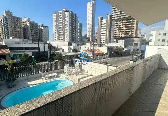 Casa para Aluguel em Itajaí no Centro com 5 Quartos | Academia / Ginásio e 2 Vagas de Garagem - Foto 13