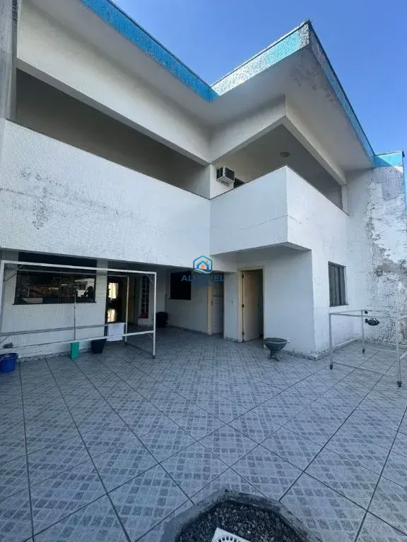 Casa para Aluguel em Itajaí no Centro com 5 Quartos | Academia / Ginásio e 2 Vagas de Garagem - Foto 19