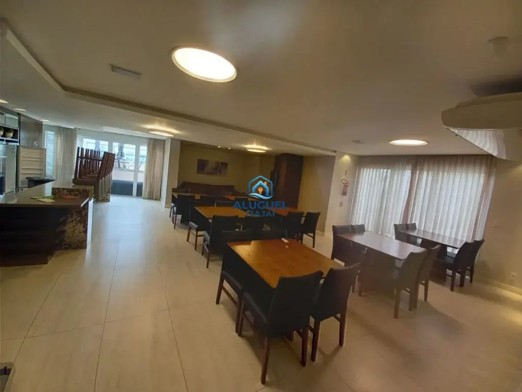 Casa para Aluguel em Itajaí no Centro com 3 Quartos | Piscina e Salão de Festas - Foto 28