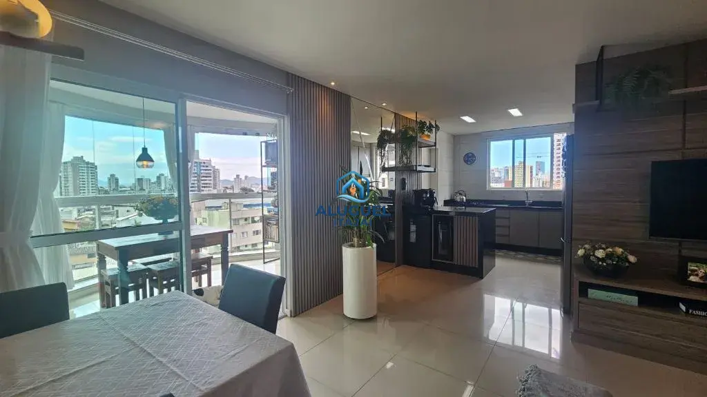 Casa para Venda em Itajaí no Centro com 3 Quartos | Academia / Ginásio e 1 Suíte - Foto 2