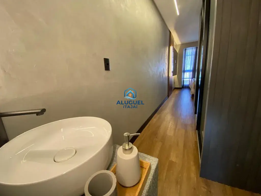 Sobrado para Venda em Itajaí no Cabeçudas com 3 Quartos e 170m² | 1 Suíte e 2 Vagas de Garagem - Foto 10
