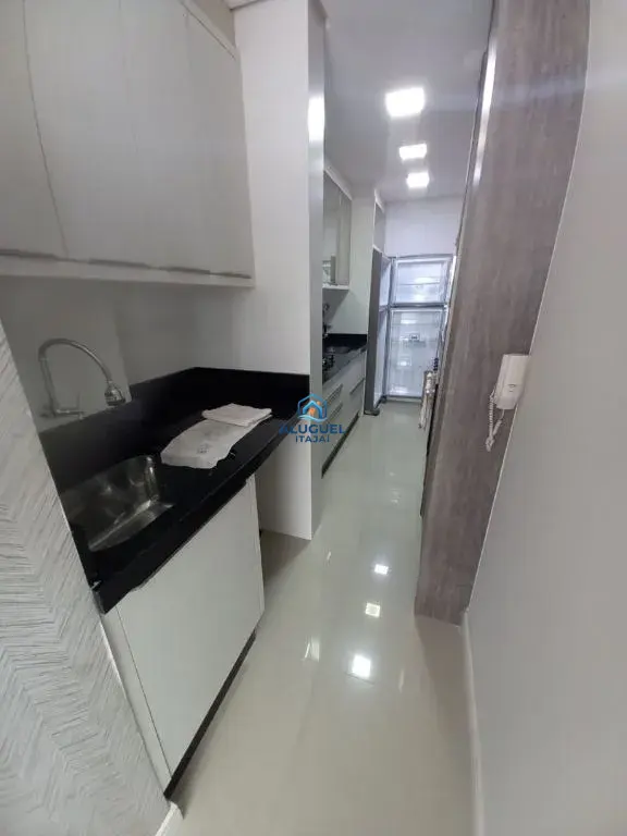 Casa para Aluguel em Itajaí no Centro com 3 Quartos | Piscina e Salão de Festas - Foto 7