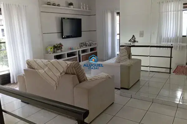 Casa para Venda em Itajaí no São Vicente com 4 Quartos e 240m² | Academia / Ginásio e 2 Vagas de Garagem - Foto 1