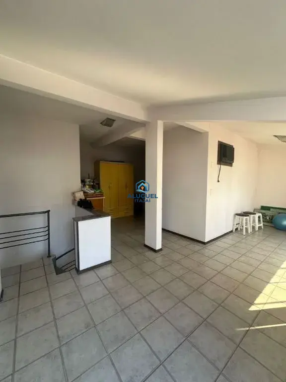 Casa para Aluguel em Itajaí no Centro com 5 Quartos | Academia / Ginásio e 2 Vagas de Garagem - Foto 6